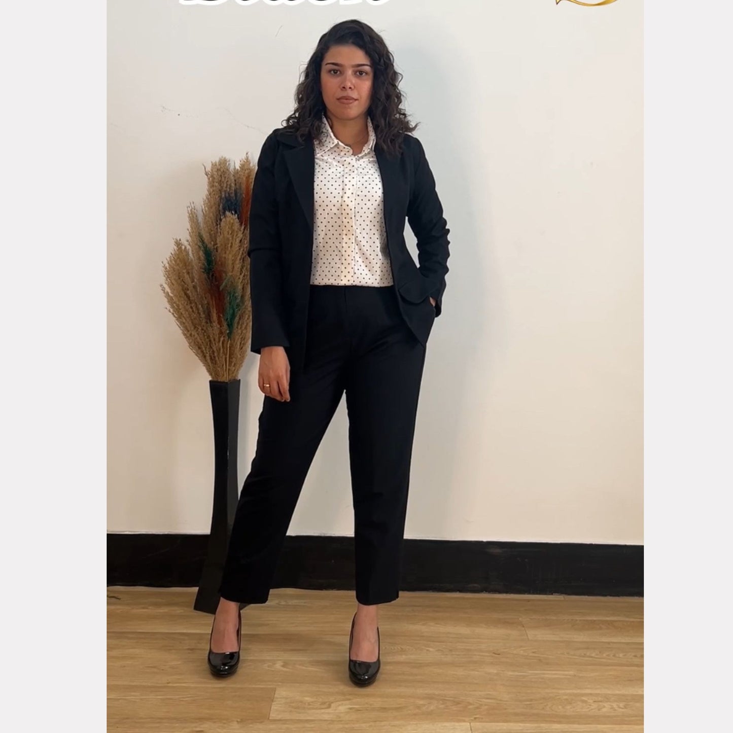 Women’s Linen Suit Set – Tailored Blazer & Trousers for Egyptian Body – Elegant and Comfortable