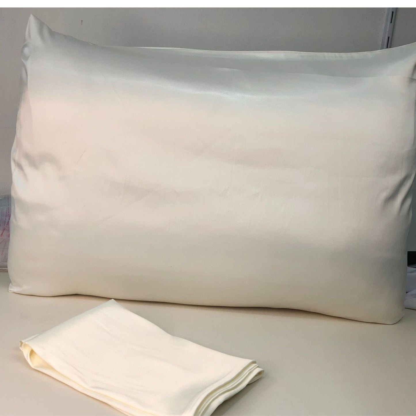 double satin pillowcasea (2 pieces)